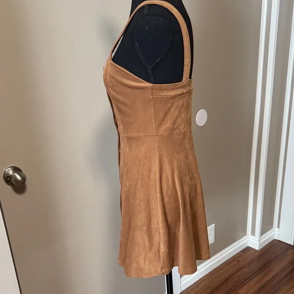 Forever 21 Tan Suede-Look Button Front Mini Dress with Wide Straps - Picture 4 of 5